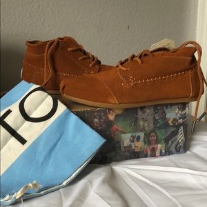 Toms shoes